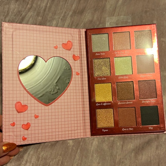 Disney Makeup Bundle - Picture 8 of 12